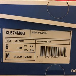 NIB!!!!! New Balance Big Kids size 6.